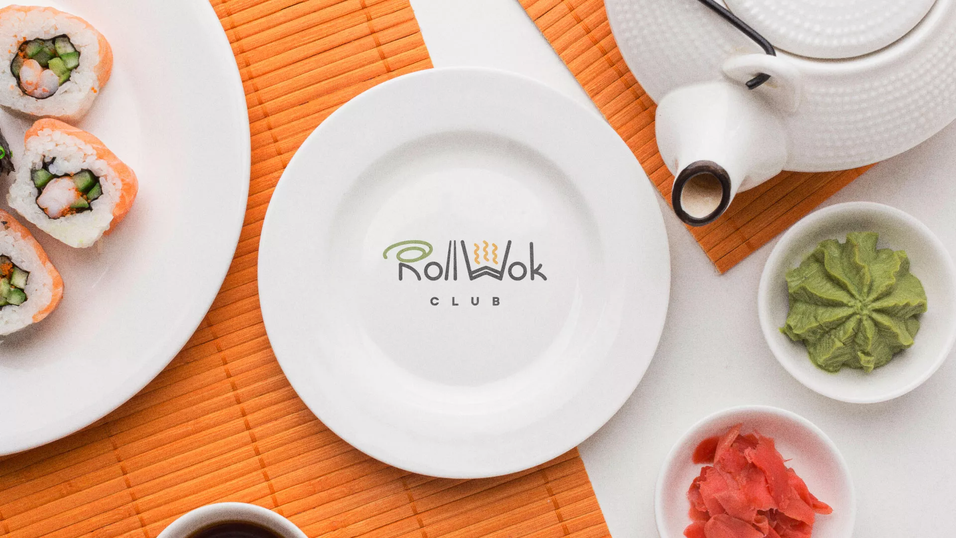 Разработка логотипа и фирменного стиля суши-бара «Roll Wok Club» в Климовске